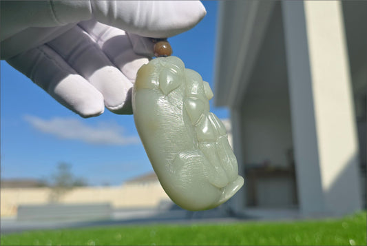 182.58Grams, Certified Natural High-Quality Qiemo Warm White and Yellow Sugar Hand Carvd Nephrite Jade Hand-Carved Buffalo Handheld Piece, 天然且末青白带黄糖和田玉手工雕刻水牛手把件