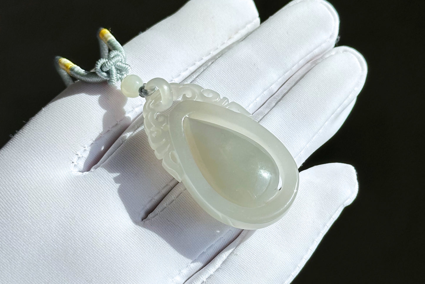 Certified Natural Smoky Gray Nephrite Jade Teardrop Pendant, 天然烟灰老矿和田玉精装水滴吊坠