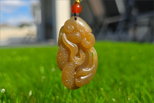 Certified Natural Yellow Sugar Nephrite Jade Hand-Carved Cobra Pendant – Jade Snake Pendant, 天然且末黄糖和田玉手工雕刻眼镜蛇吊坠吊坠