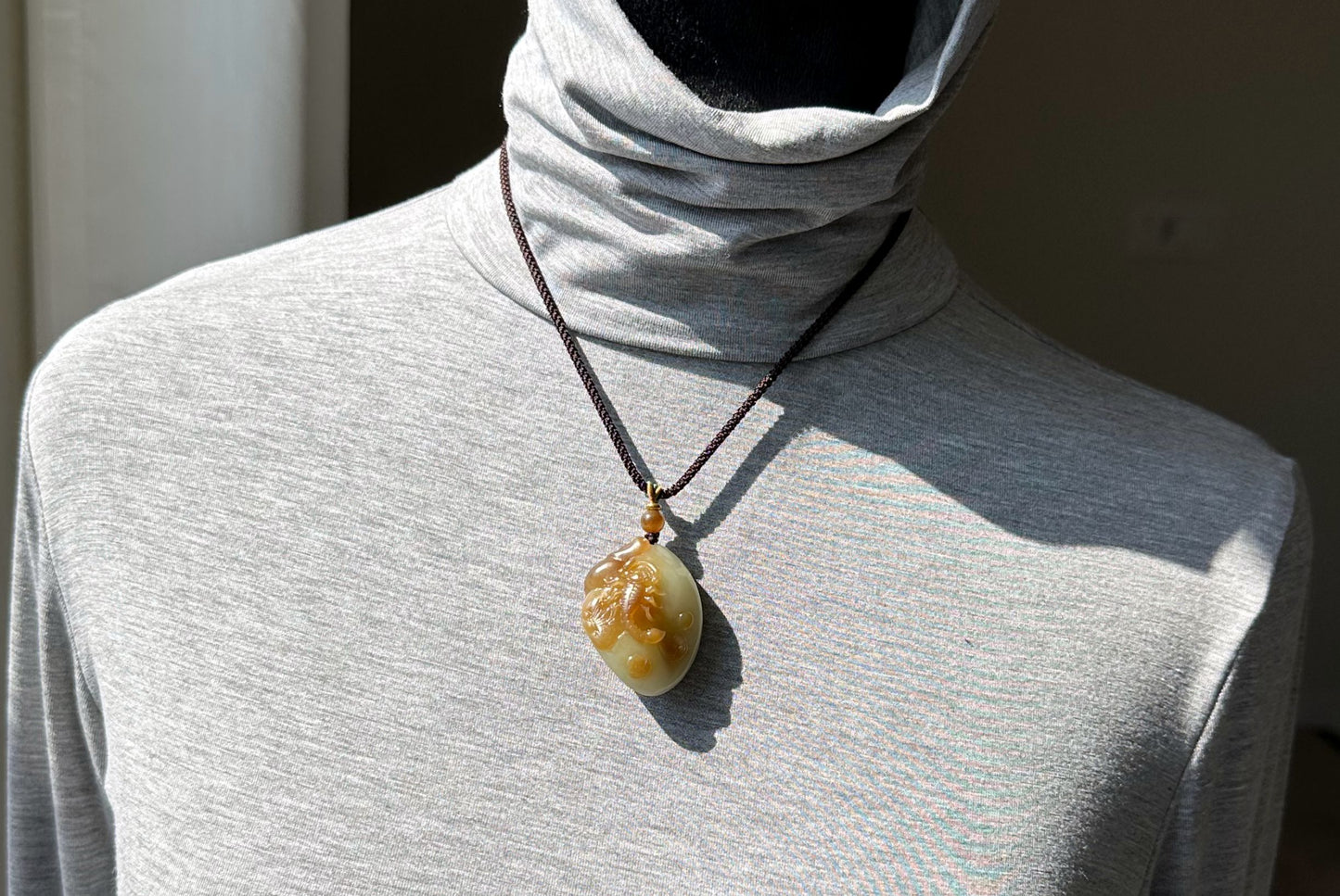 Certified Natural Qiemo Sugar and Warm White Nephrite jade Hand Carved Scorpion Pendant, 且末糖白和田玉手工雕刻蝎子(独霸一方)吊坠