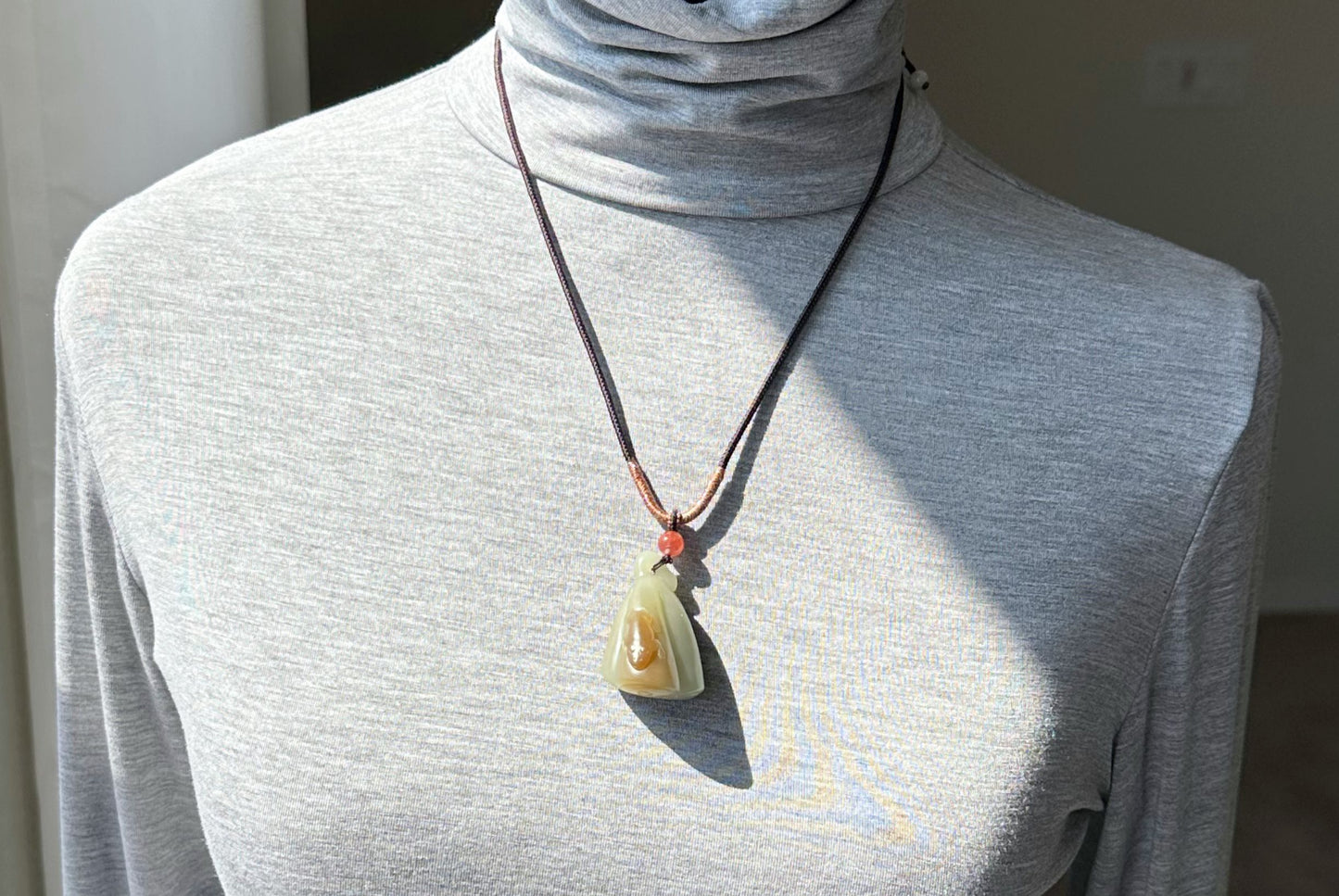 Certified Natural Warm White & Sugar Nephrite Jade Hand-Carved Frog on Lotus Pod Pendant, 天然且末青白带糖和田玉手工雕刻莲蓬吊坠