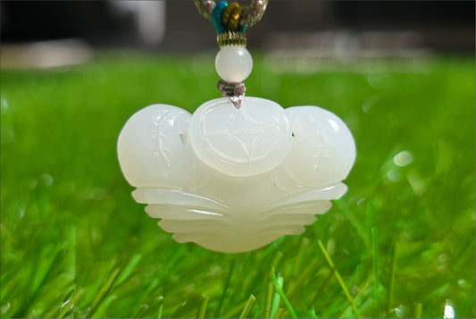 Certified Natural Old Mine Qinghai Mutton-Fat White Nephrite Jade Hand Crab Pendant, 天然和田羊脂白玉手工雕刻螃蟹吊坠