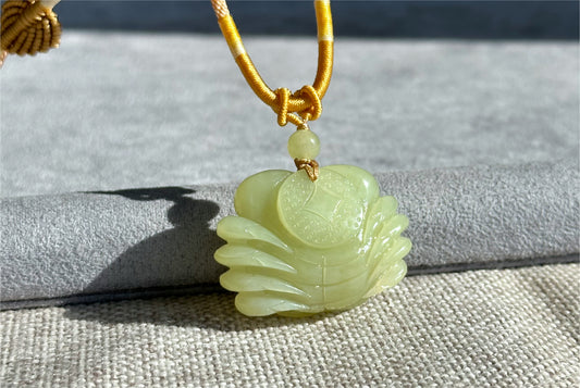 Certified Natural Ruoqiang Yellow Nephrite Jade Carved Crab Pendant, 天然若羌黄口和田玉雕刻螃蟹吊坠