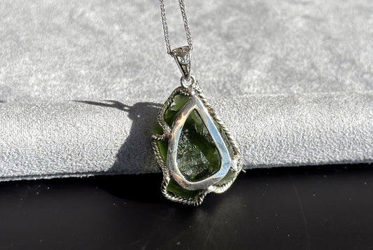 10.99Grams, Authentic Raw Moldavite tektite Silver Warpped Pendant, Real Raw Moldavite Pendant, 天然稀有捷克陨石原石手工包纯银吊坠