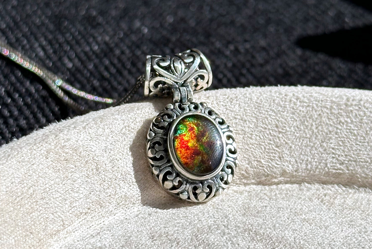 8x10, Natural High Grade Ammolite Stone Pendant Necklace, 925 Sterling Silver, Canada Natural Ammolite Pendant, 天然无拼接斑彩螺化石纯银吊坠