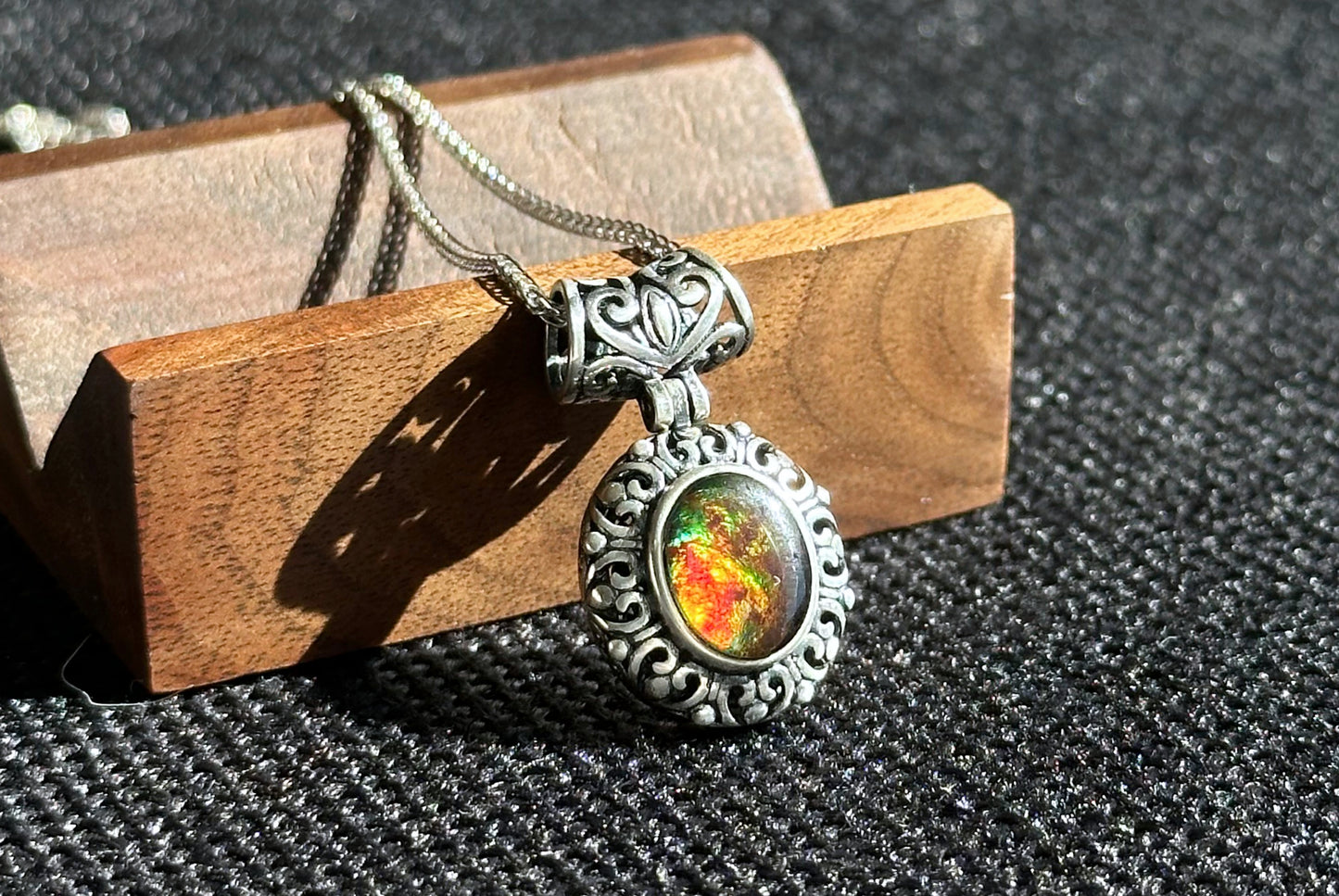 8x10, Natural High Grade Ammolite Stone Pendant Necklace, 925 Sterling Silver, Canada Natural Ammolite Pendant, 天然无拼接斑彩螺化石纯银吊坠