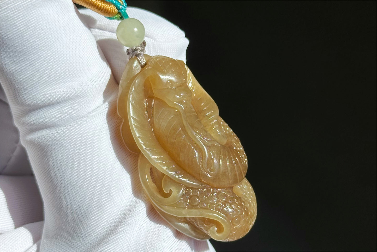 Certified Natural Yellow Sugar Nephrite Jade Hand-Carved Cobra Pendant – Jade Snake Pendant, 天然且末黄糖和田玉手工雕刻眼镜蛇吊坠吊坠