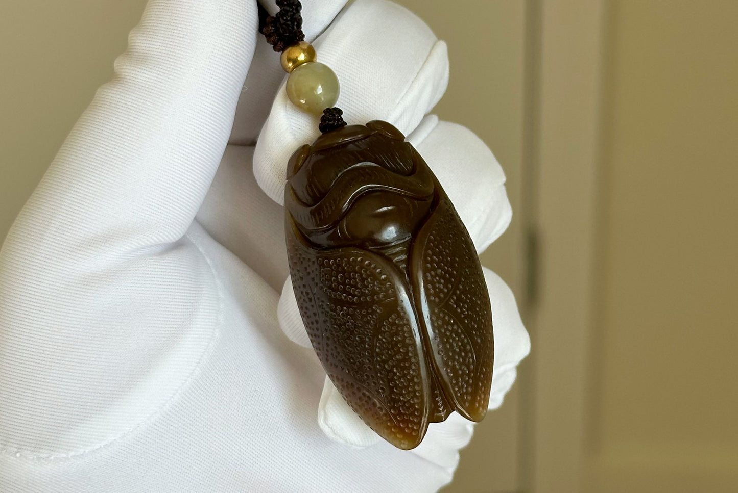 Certified Natural Full Brown Sugar Nephrite Jade Hand-Carved Cicada Pendant, 天然且末糖手工雕刻一鸣惊人(蝉)吊坠