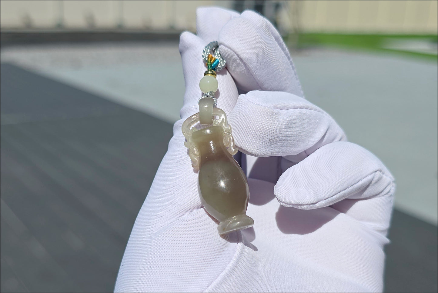 Certified Natural Hand-Carved Smoky Purple Nephrite Jade Vase Pendant, 天然烟紫和田玉手工雕刻宝瓶吊坠
