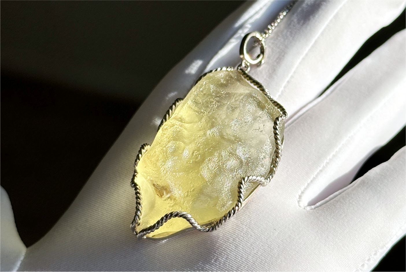 27.785Grams, Natural Authentic Libyan Desert Glass Tektite Silver Wrapped Pendant, Raw Libyan Desert Glass Pendant, 天然利比亚黄金陨石原石吊坠