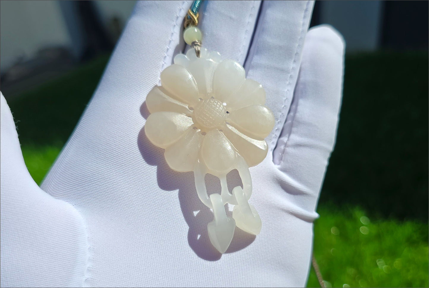Certified Natural Lotus Pink Nephrite Jade Hand Carved Sunflower Pendant, 天然藕粉和田玉手工雕刻向日葵吊坠