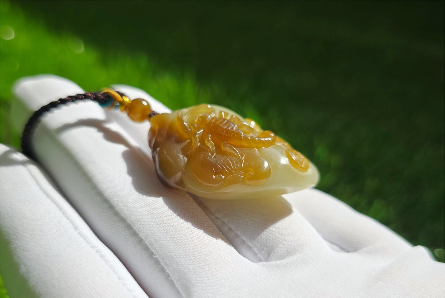 Certified Natural Qiemo Sugar and Warm White Nephrite jade Hand Carved Scorpion Pendant, 且末糖白和田玉手工雕刻蝎子(独霸一方)吊坠