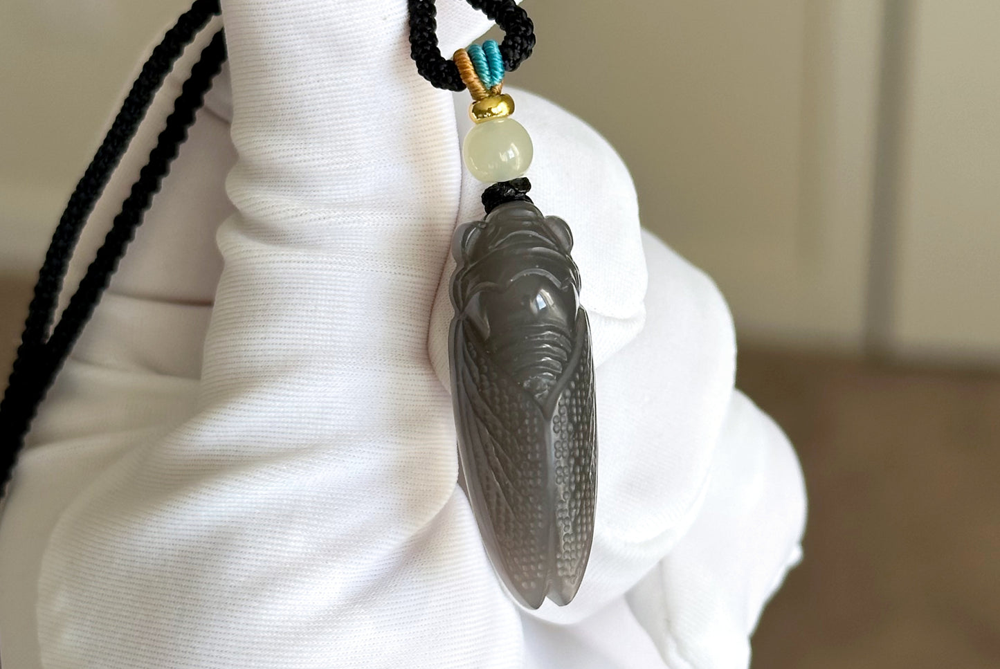 Certified Natural Emerald Green in Rich Smoky Purple Nephrite Jade Carved Cicada pendant, 天然浓烟紫带翠和田玉雕刻一鸣惊人(蝉)吊坠