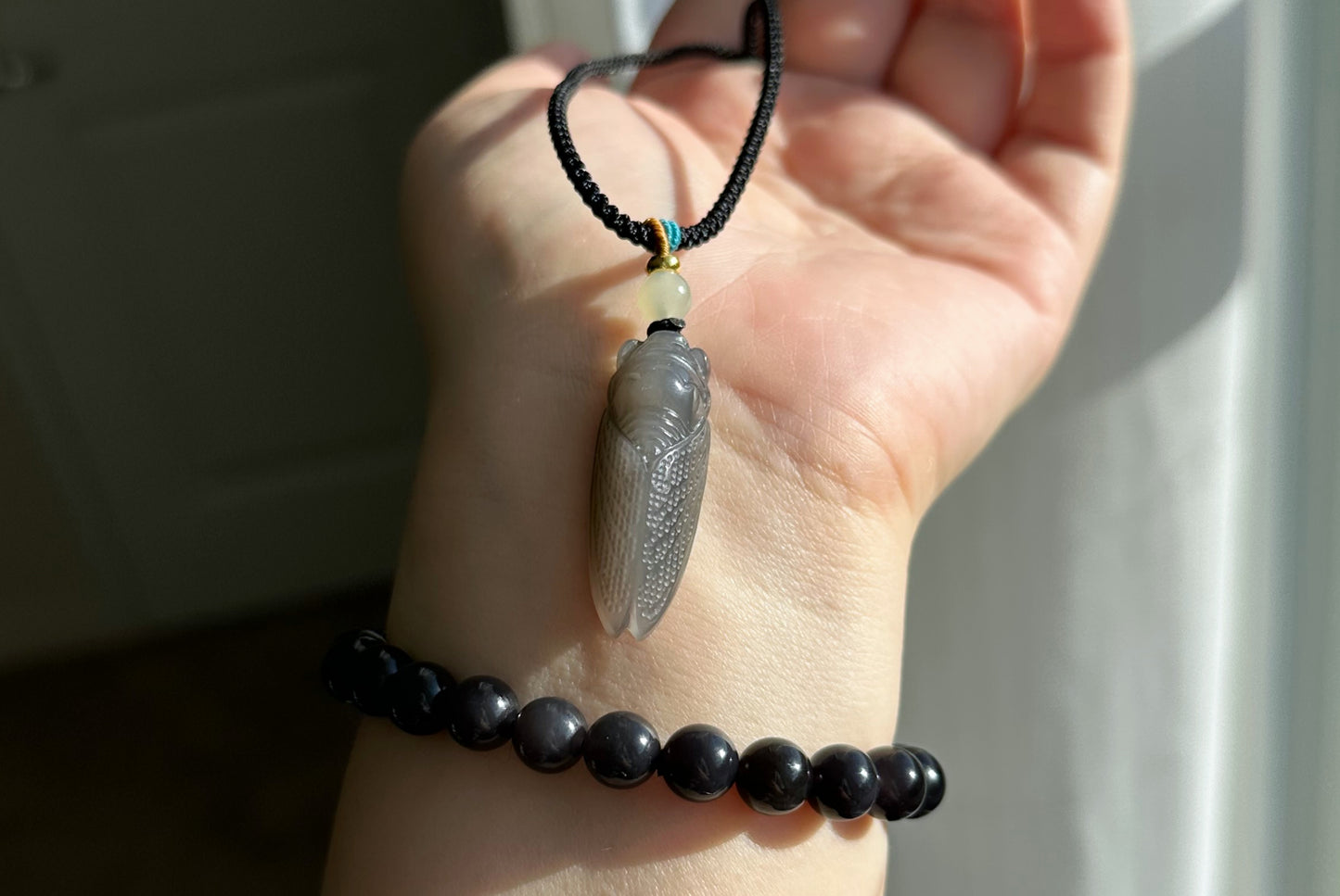 Certified Natural Emerald Green in Rich Smoky Purple Nephrite Jade Carved Cicada pendant, 天然浓烟紫带翠和田玉雕刻一鸣惊人(蝉)吊坠