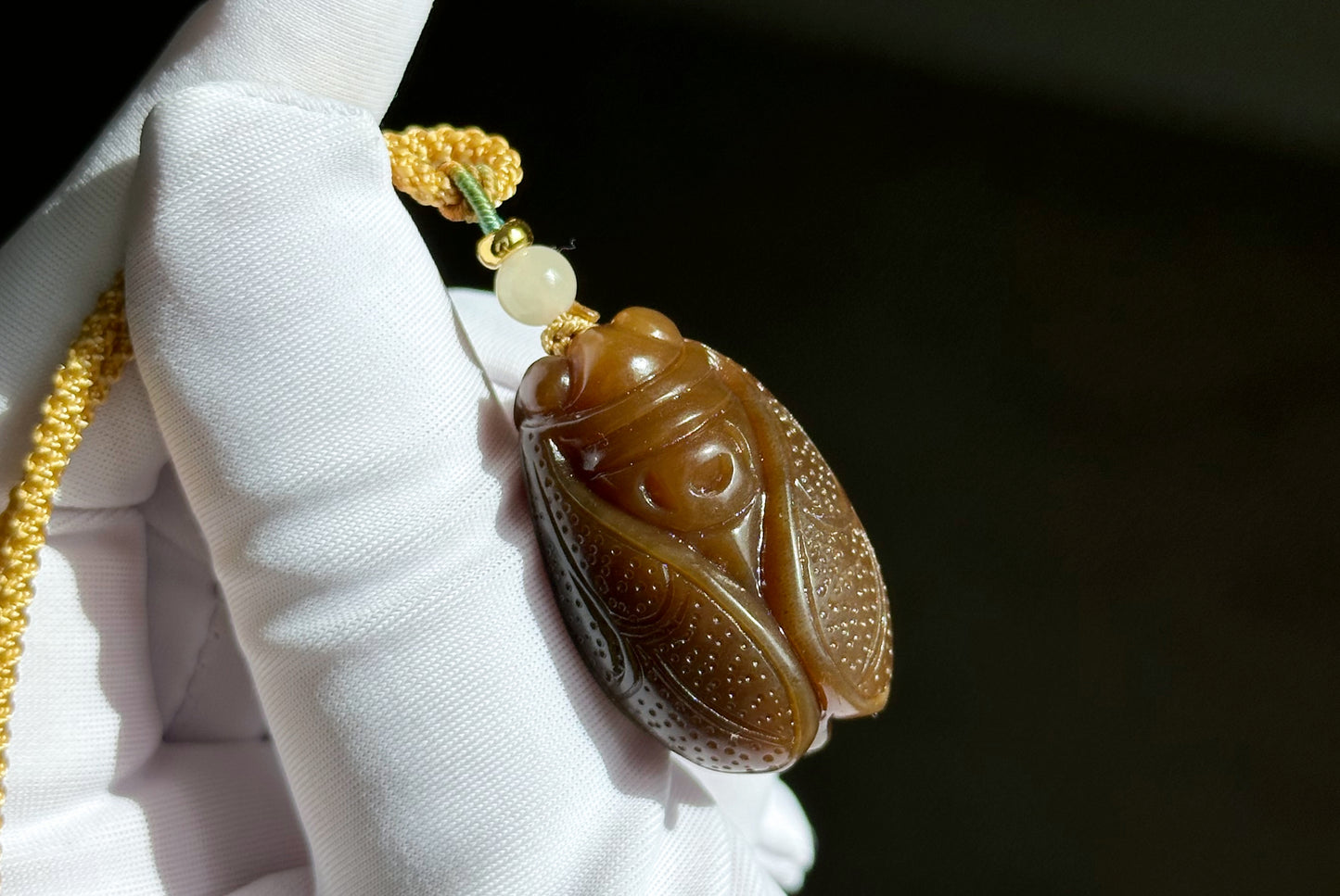 Certified Natural Full Brown Sugar Nephrite Jade Hand-Carved Cicada Pendant, 天然且末糖手工雕刻一鸣惊人(蝉)吊坠