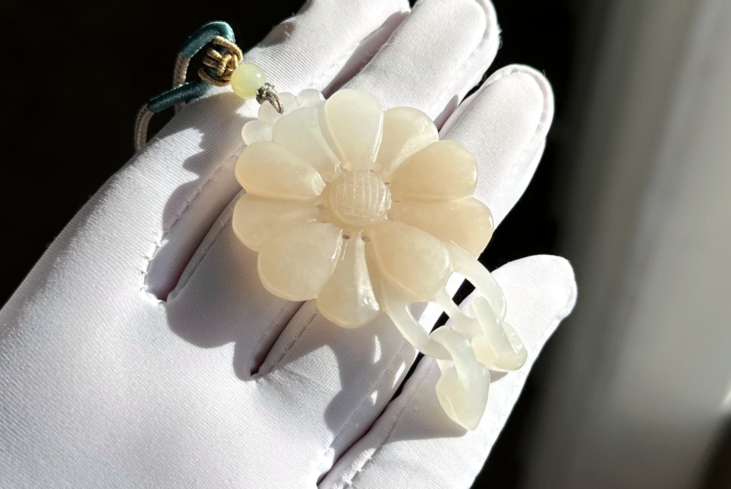 Certified Natural Lotus Pink Nephrite Jade Hand Carved Sunflower Pendant, 天然藕粉和田玉手工雕刻向日葵吊坠