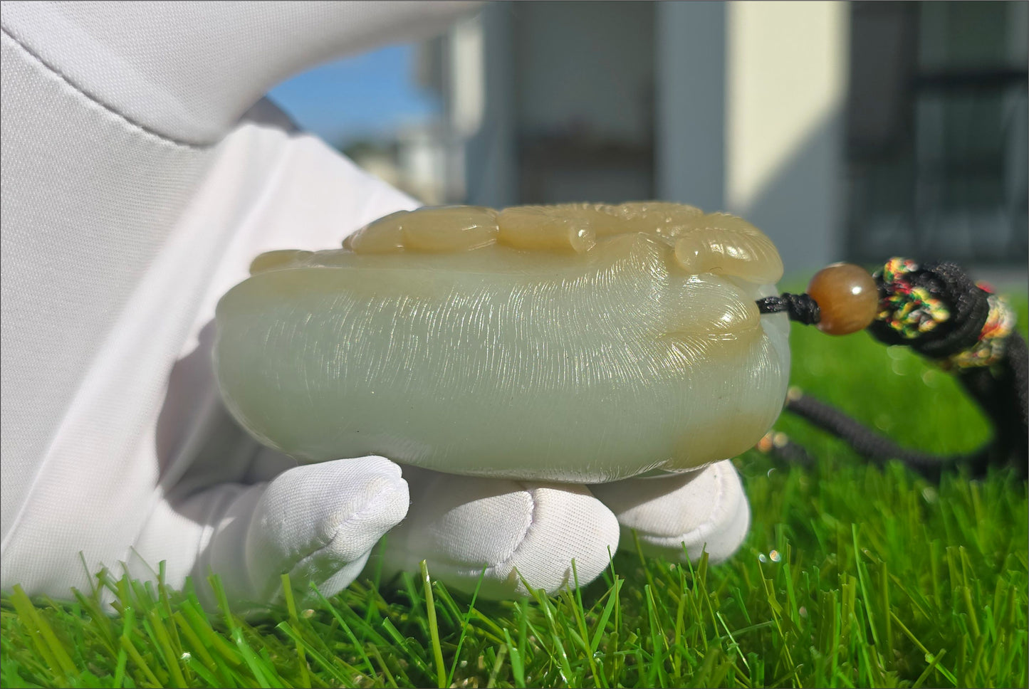 182.58Grams, Certified Natural High-Quality Qiemo Warm White and Yellow Sugar Hand Carvd Nephrite Jade Hand-Carved Buffalo Handheld Piece, 天然且末青白带黄糖和田玉手工雕刻水牛手把件