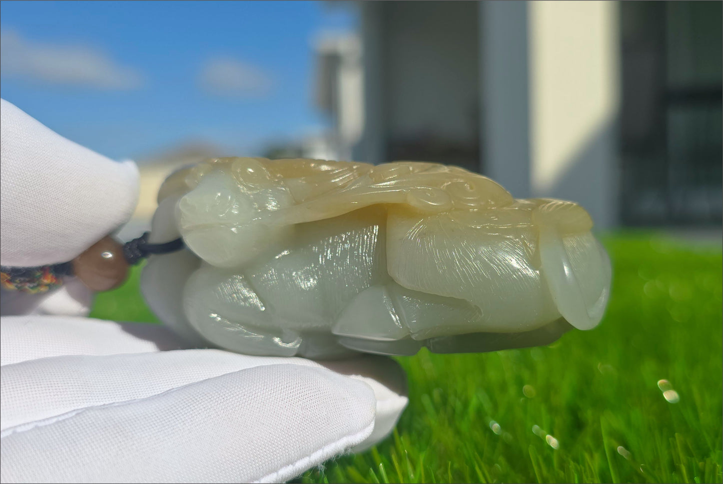 182.58Grams, Certified Natural High-Quality Qiemo Warm White and Yellow Sugar Hand Carvd Nephrite Jade Hand-Carved Buffalo Handheld Piece, 天然且末青白带黄糖和田玉手工雕刻水牛手把件