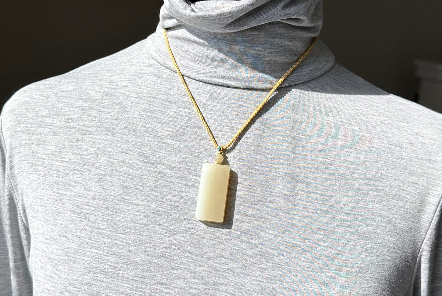 Certified Natural Sugar and White Nephrite Jade Wushi Peace Pendant, 天然高品质且末糖白无事牌