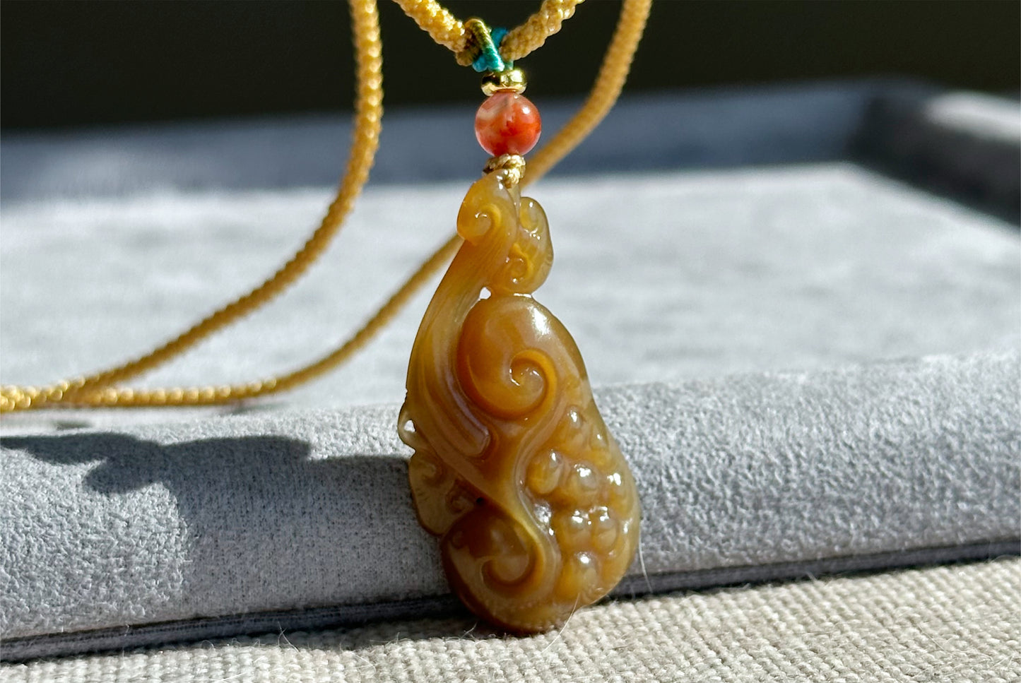 Certified Natural Qiemo Sugar Nephrite Jade Hand-Carved Ruyi Pendant, 天然且末糖手工雕刻如意吊坠