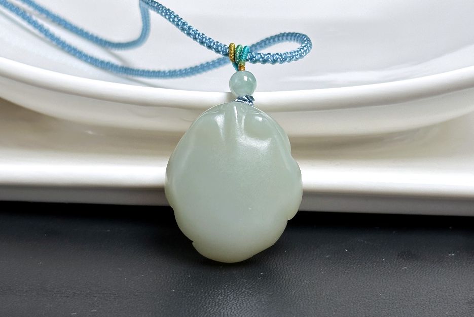 Certified Natural Blue Nephrite Jade Hand Carved Minimalist Money Toad Pendant, blue nephrite jade, 天然细料蓝软玉手雕蛙饼吊坠