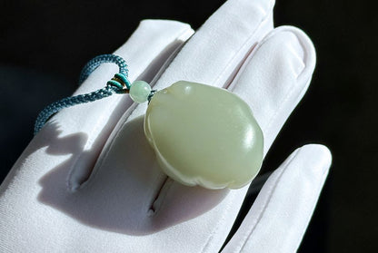Certified Natural Blue Nephrite Jade Hand Carved Minimalist Money Toad Pendant, blue nephrite jade, 天然细料蓝软玉手雕蛙饼吊坠