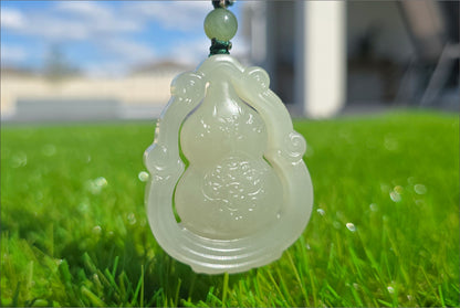 Certified Natural Qingshui Nephrite Jade Carved Gourd Guanyin Pendant, 天然晴水和田玉葫芦观音吊坠