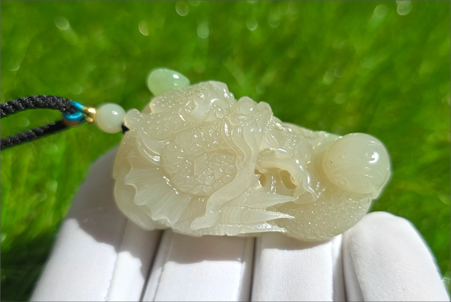 Certified Natural Qingshui and Emerald Green Nephrite Jade Hand Carved Dragon Pendant, 天然晴水带翠和田玉手工雕刻龙吊坠