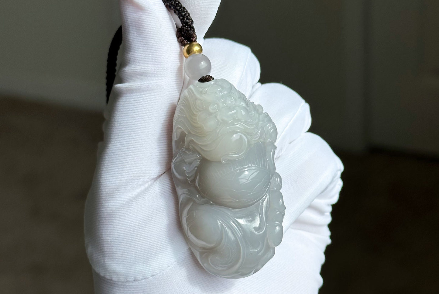 Certified Natural Qinghai Smoky Gray and White Nephrite Jade Hand-Carved Zhong Kui Pendant,天然烟灰和田玉手工雕刻钟馗吊坠