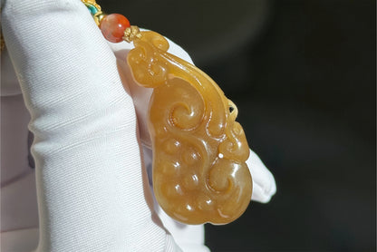Certified Natural Qiemo Sugar Nephrite Jade Hand-Carved Ruyi Pendant, 天然且末糖手工雕刻如意吊坠