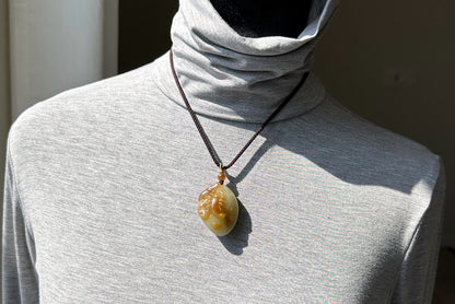Certified Natural Qiemo Sugar and Warm White Nephrite jade Hand Carved Scorpion Pendant, 且末糖白和田玉手工雕刻蝎子(独霸一方）吊坠