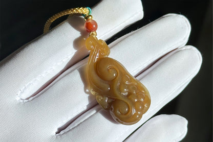 Certified Natural Qiemo Sugar Nephrite Jade Hand-Carved Ruyi Pendant, 天然且末糖手工雕刻如意吊坠