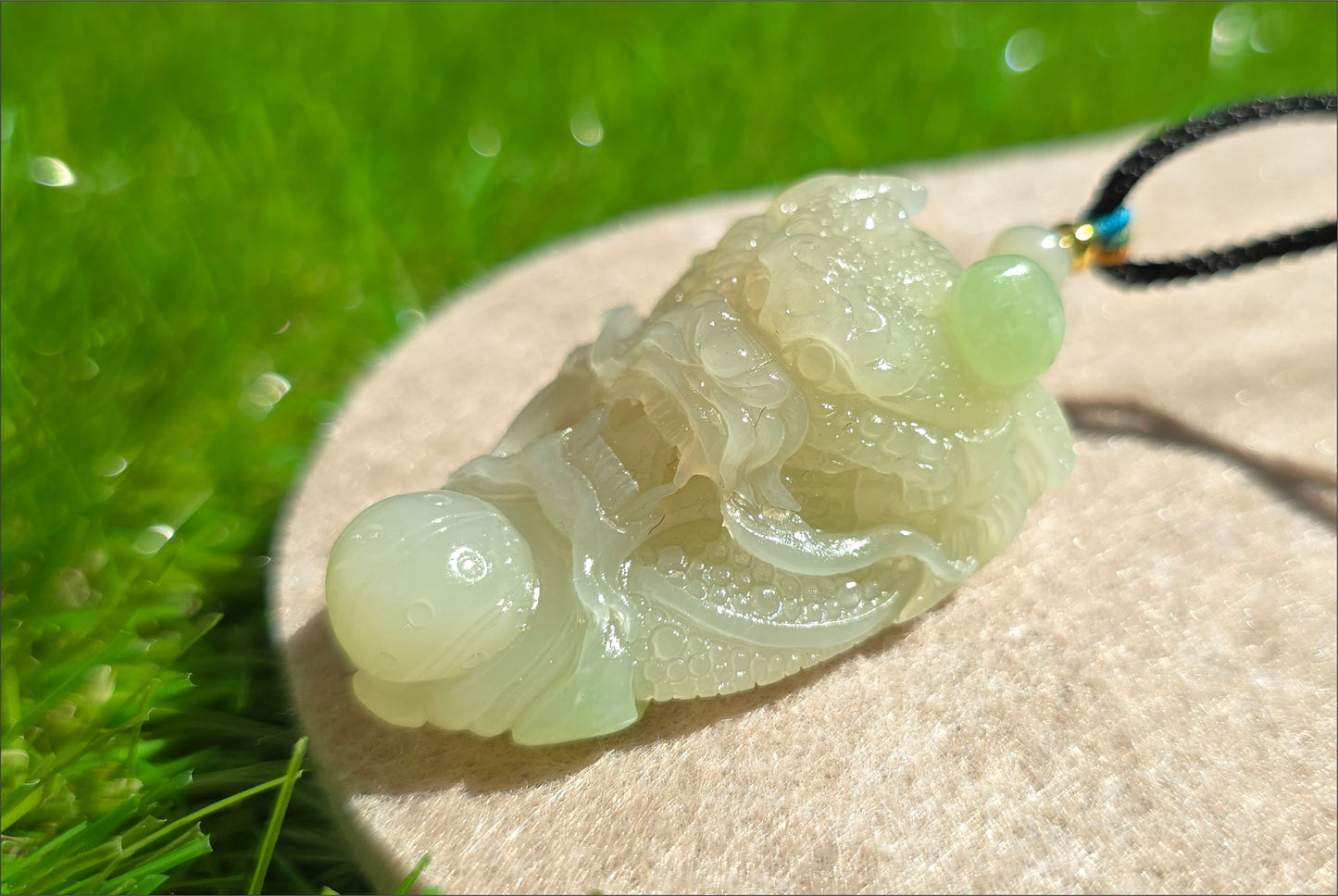 Certified Natural Qingshui and Emerald Green Nephrite Jade Hand Carved Dragon Pendant, 天然晴水带翠和田玉手工雕刻龙吊坠