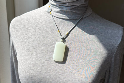 Certified Natural White Nephrite Jade Wushi pai Peace Amulet Pendant, 天然正装35俄巴沙和田白玉无事牌吊坠