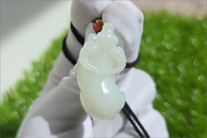 Certified Natural Russia White nephrite Jade Hand Carved Ox Pendant, 天然俄料白玉手工雕刻牛转乾坤吊坠