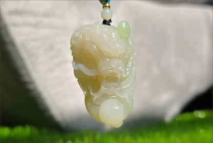 Certified Natural Qingshui and Emerald Green Nephrite Jade Hand Carved Dragon Pendant, 天然晴水带翠和田玉手工雕刻龙吊坠