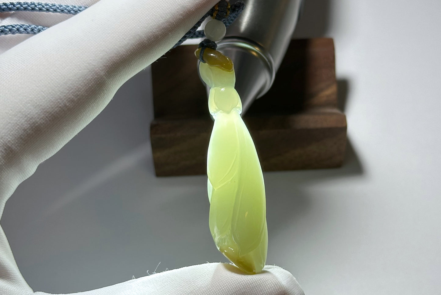 Certified Natural Qiemo Blue and Sugar Nephrite Jade Hand Carved Magnolia Flower Pendant, 天然且末冰蓝带天地糖手工雕刻玉兰花吊坠