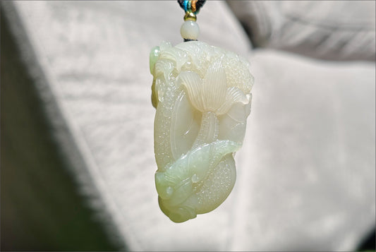 Certified Natural Qingshui and Emerald Green Nephrite Jade Hand Carved Dragon Pendant, 天然晴水带翠和田玉手工雕刻龙吊坠