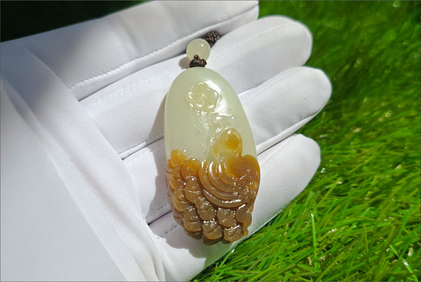 Certified Natural Qiemo Sugar-White Nephrite Jade Hand Carved Peacock Pendant, 天然且末糖白和田玉手工雕刻孔雀吊坠