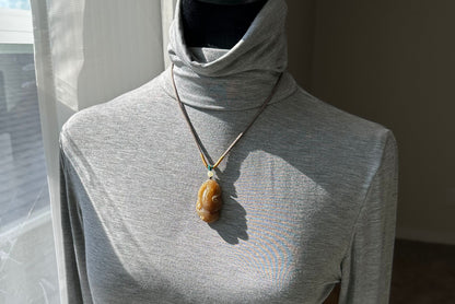 Certified Natural Yellow Sugar Nephrite Jade Hand-Carved Cobra Pendant – Jade Snake Pendant, 天然且末黄糖和田玉手工雕刻眼镜蛇吊坠吊坠