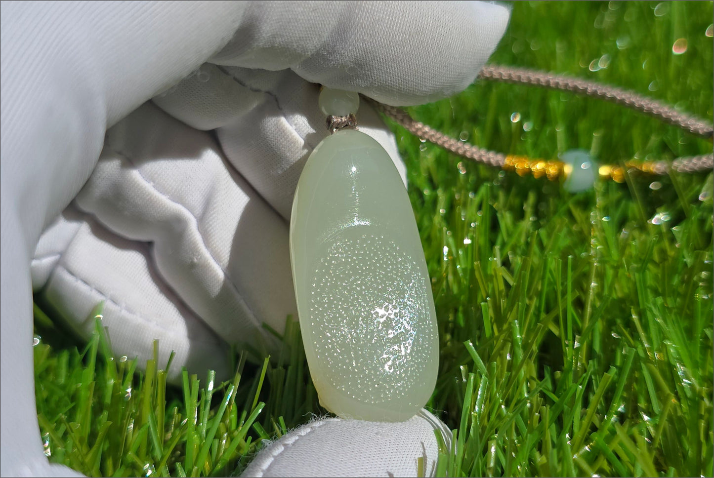 Certified Natural Warm White Nephrite Jade Hand-Carved Frog Pendant, 天然且末暖白带糖手工雕刻呱呱来财吊坠