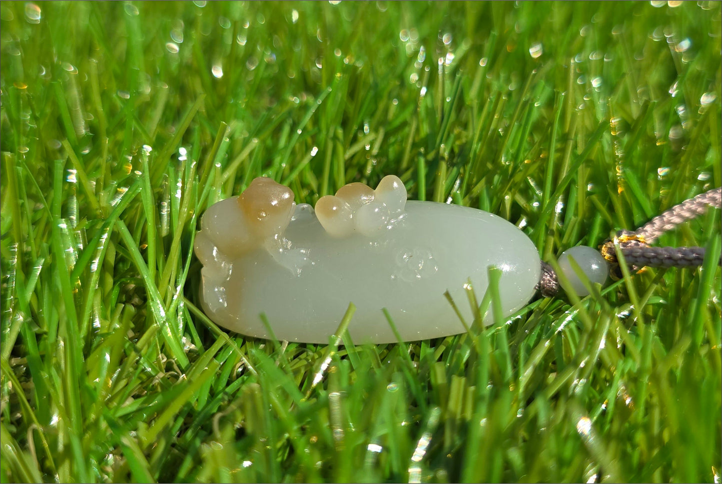 Certified Natural Warm White Nephrite Jade Hand-Carved Frog Pendant, 天然且末暖白带糖手工雕刻呱呱来财吊坠