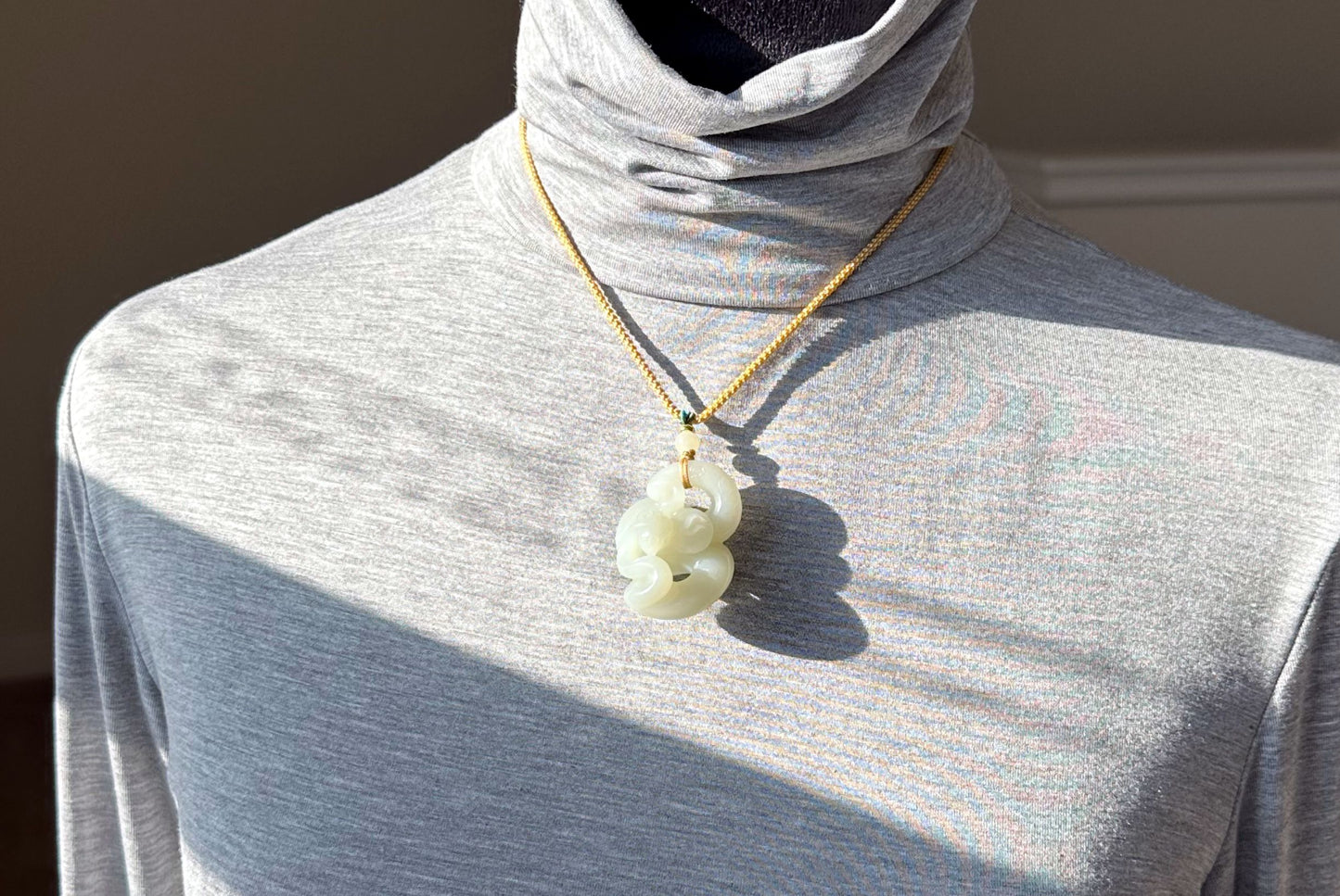 Certified Natural Qiemo White Nephrite Jade Hand-Carved Snake Pendant, 天然且末白和田玉手工雕刻蛇吊坠