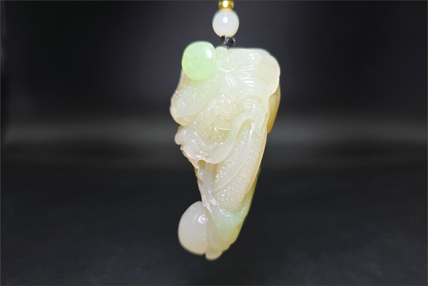 Certified Natural Qingshui and Emerald Green Nephrite Jade Hand Carved Dragon Pendant, 天然晴水带翠和田玉手工雕刻龙吊坠