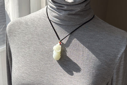 Certified Natural Russia White nephrite Jade Hand Carved Ox Pendant, 天然俄料白玉手工雕刻牛转乾坤吊坠
