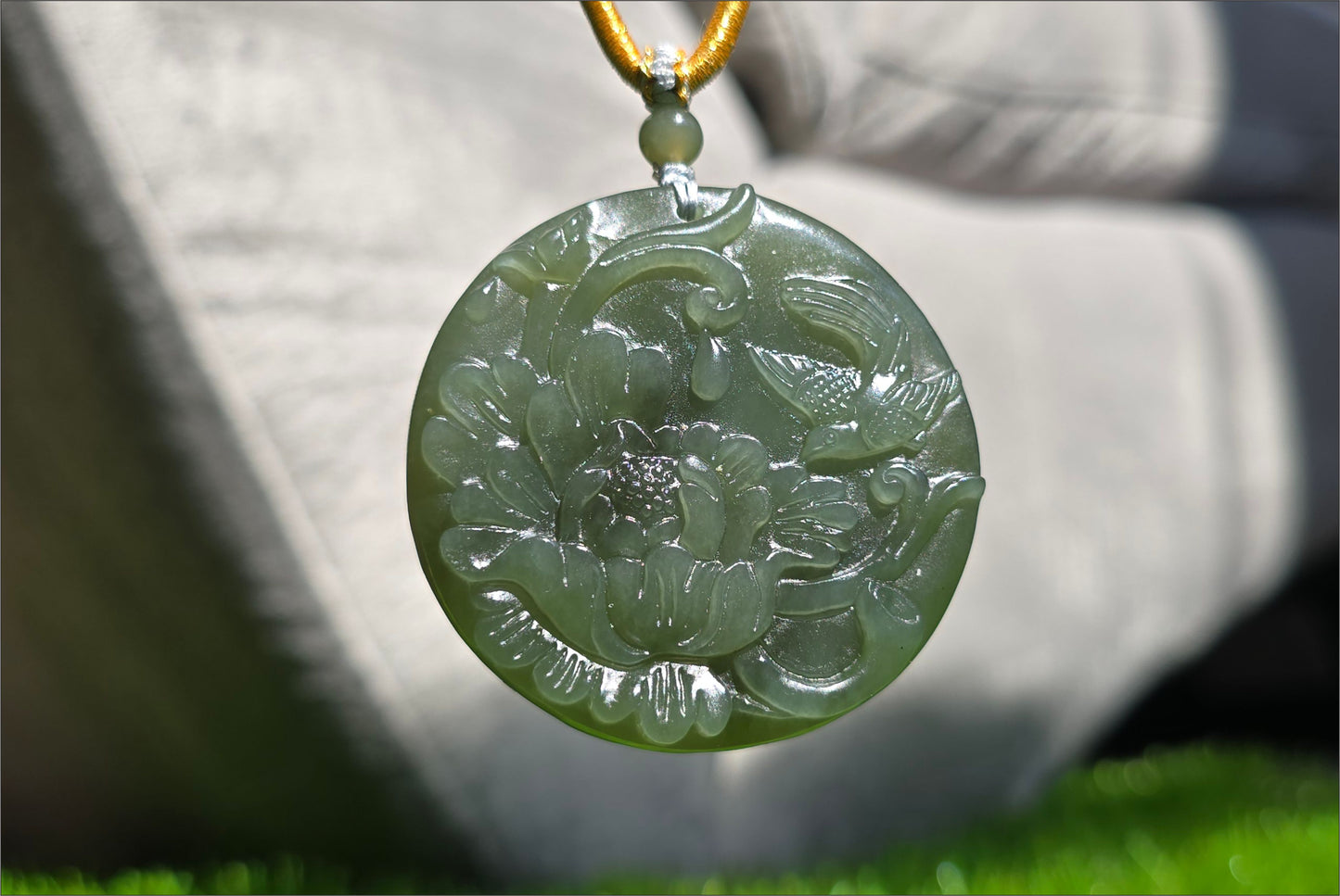 Certified Natural Lake Green Nephrite Jade Hand Carved Magpie and Peony Pendant, 天然湖水绿和田玉手工雕双面工牡丹喜鹊圆牌吊坠