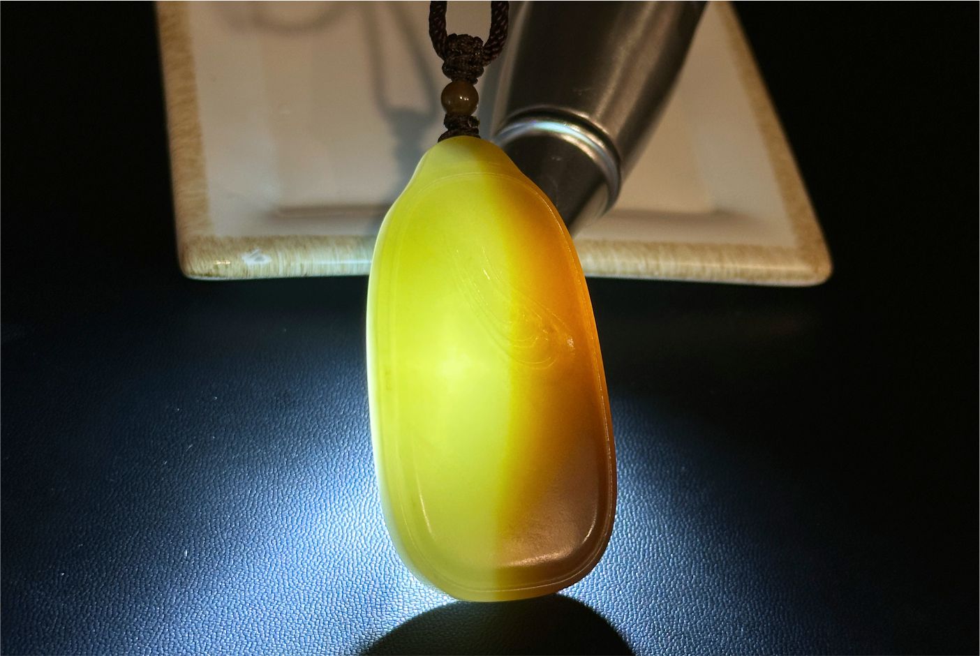 Certified Natural Collector's Choice Blue-with-Sugar Nephrite Jade Wu Shi Pai Pendant, 天然收藏级蓝糖玉正装无事牌