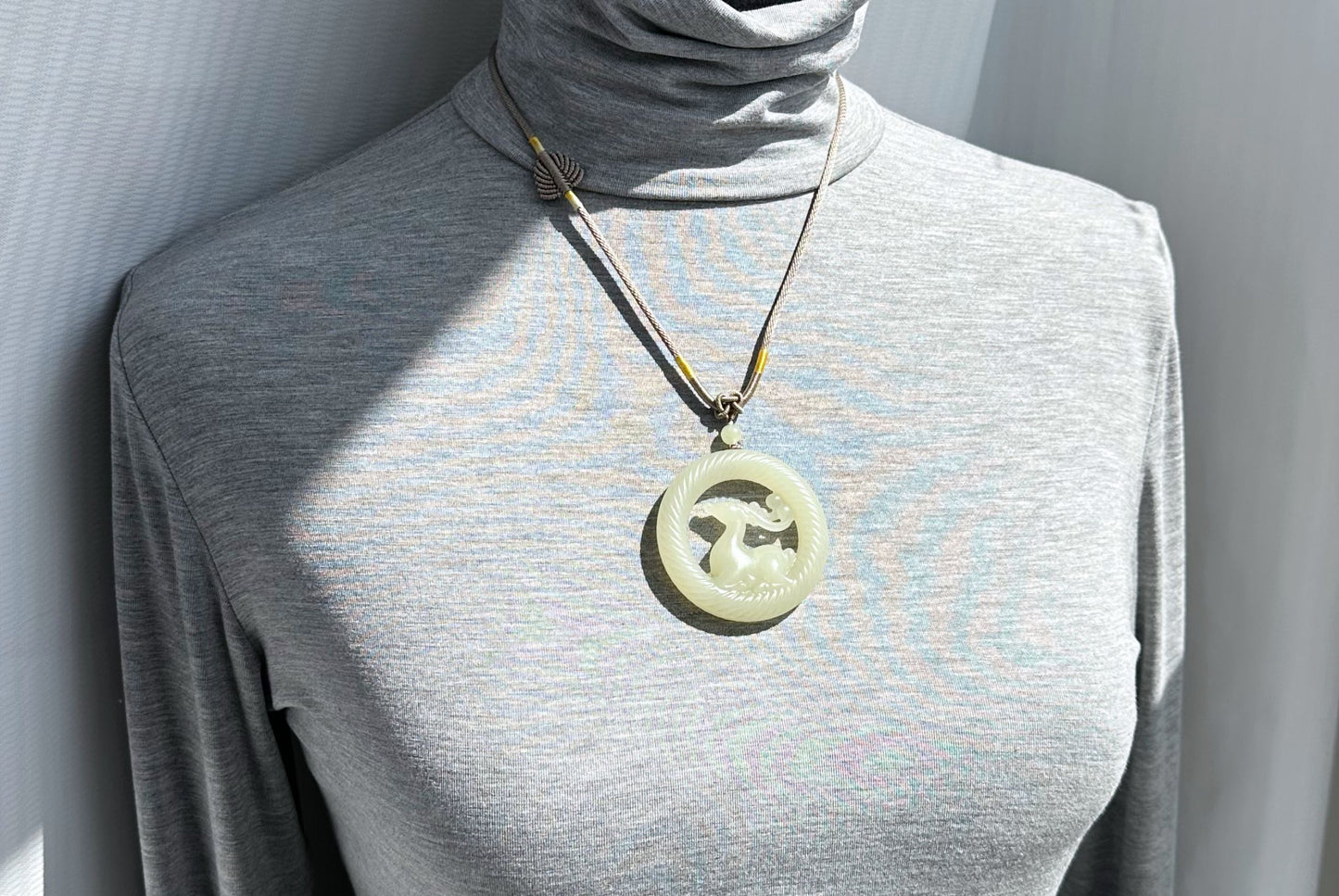 Certified Natural Qingshui Nephrite Jade Carved Deer Pendant, 天然白晴水和田玉雕刻梅花鹿圆牌吊坠