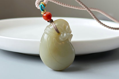 Certified Natural Qiemo Sugar and Warm White Nephrite Jade Hand-Carved Money Bag Pendant, 天然且末和田玉青白带糖手工雕刻钱袋吊坠