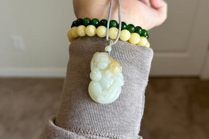 Certified Natural Russian White Nephrite Jade Hand-Carved Monkey with Ruyi Pendant, 天然俄白带一口糖和田玉手工雕刻猴子如意吊坠